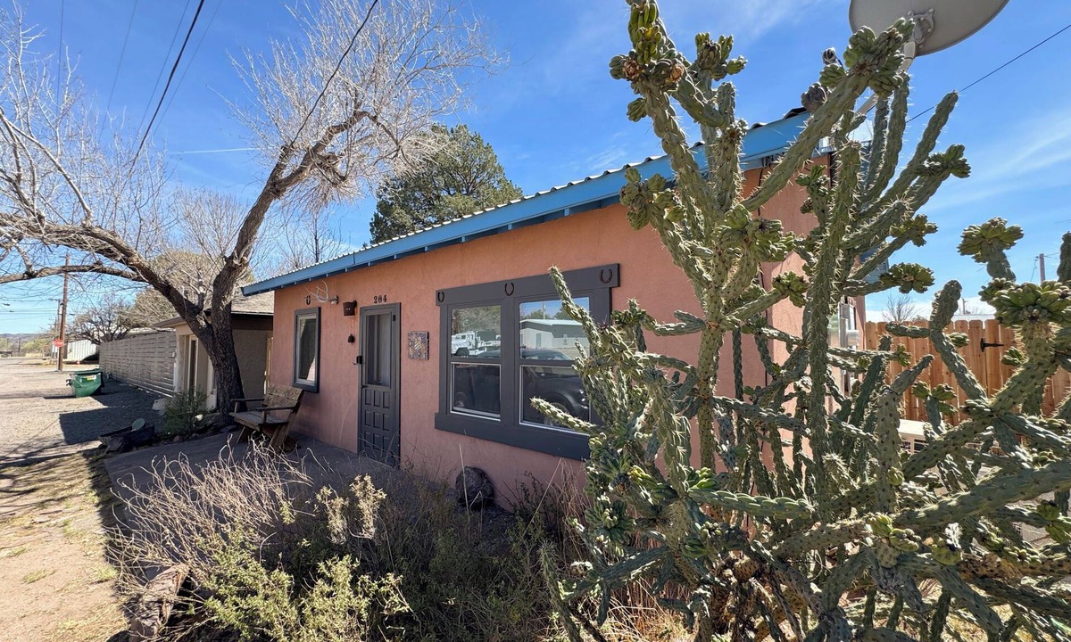 Fort Davis House | The Rusty Buffalo in charming Fort Davis