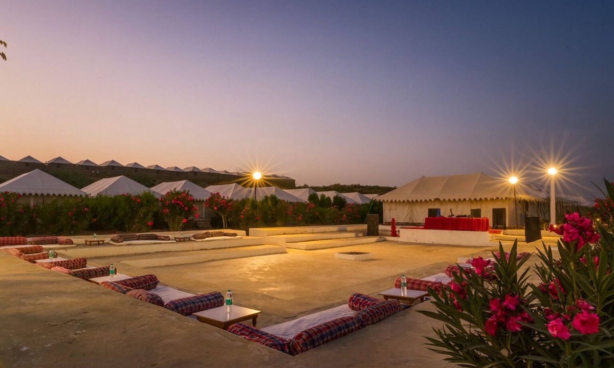 Kanoi Hotel | The Saffron Desert Camp