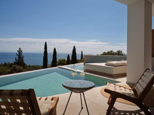 Skinaria Apartment | The Sall Complex B - Sea View Suites, by ZanteWize