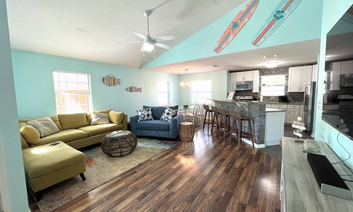 Fort Bay House | The Salty Marlin - Golf CartBeachPier Park30A