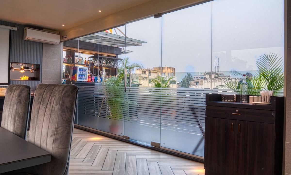 Kolkata Hotel | The Samilton
