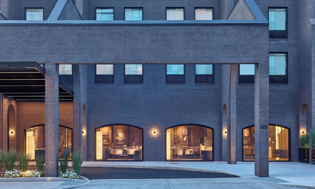 Old Town North Hotel | The Satire, Autograph Collection