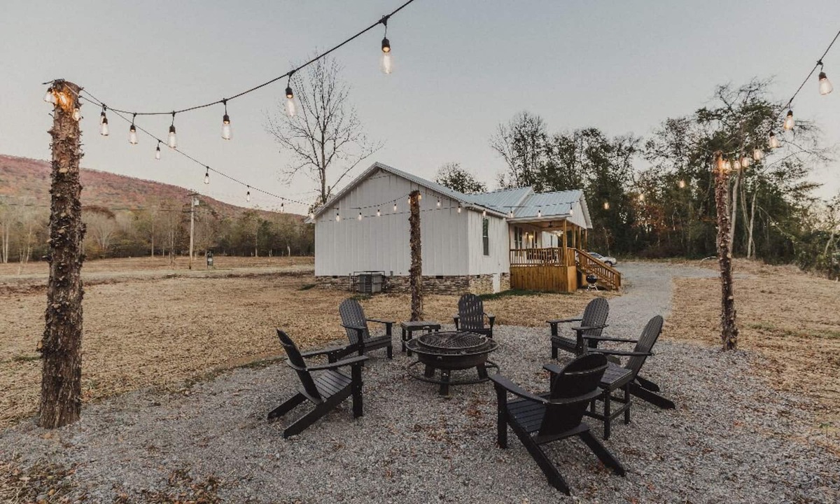 Chickamauga House | The Section House - a mountain retreat with incredible views near Chattanooga!