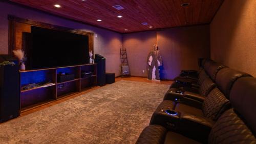 Stanton House | The Sentinel by The Hideaways