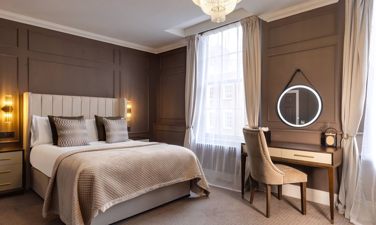 Chester Hotel | The Seven