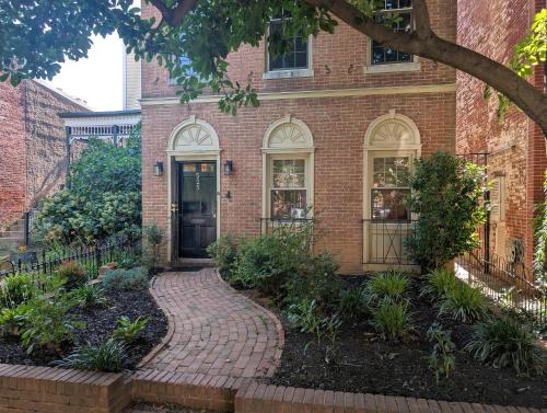 Capitol Hill Apartment | The Seventh at Eastern Market