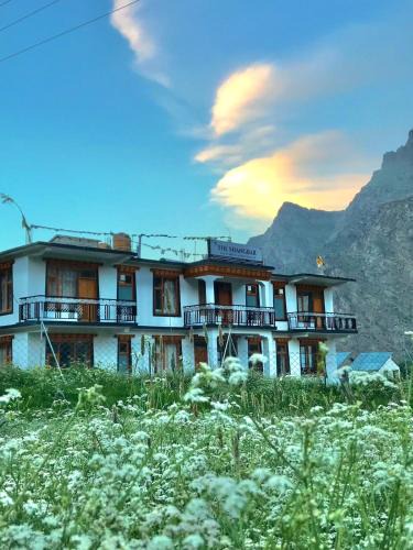 Jispa Hotel | The Shangbar