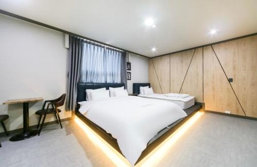 Jinhae Hotel | The Sharp Hotel