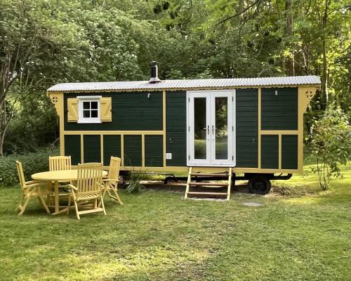 Wallingford House | The Shepherds Hut