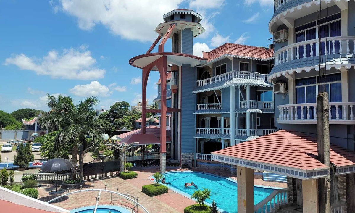 Mymensingh Hotel | The Silver Castle