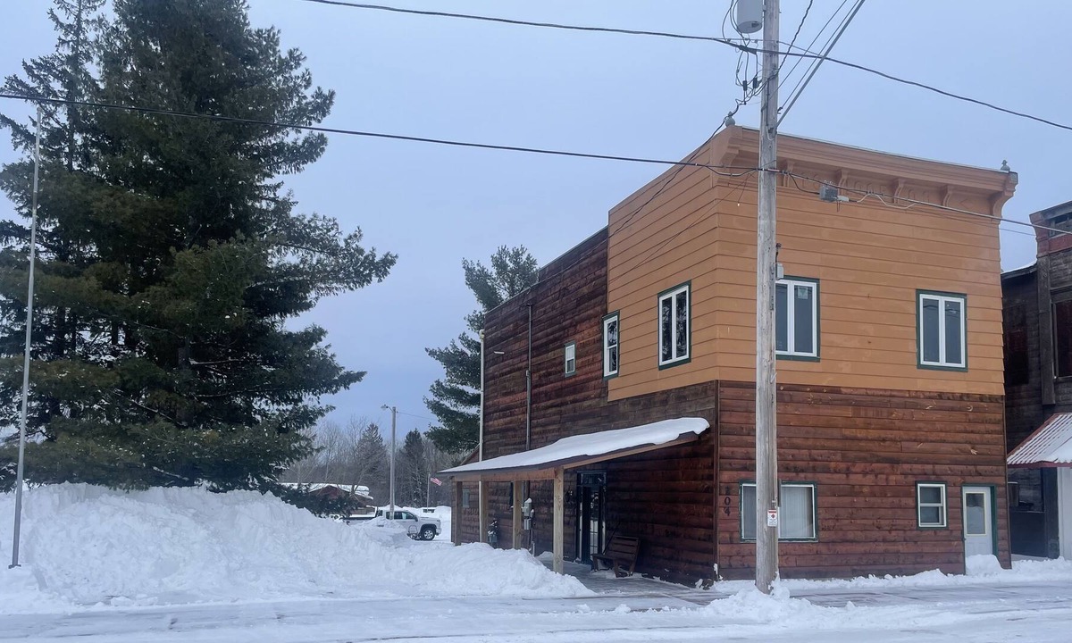 Ewen House | The Sled Stop On Cedar