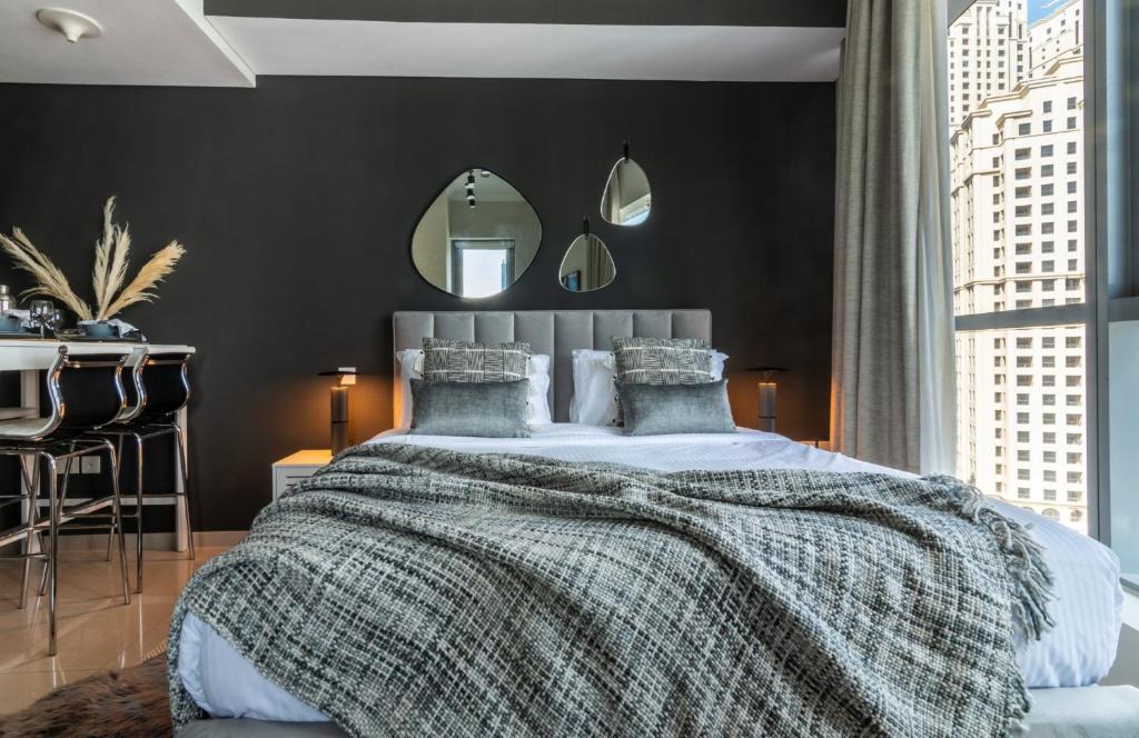 Jumeirah Beach Residence Apartment | The Smart Concierge - Bay Central
