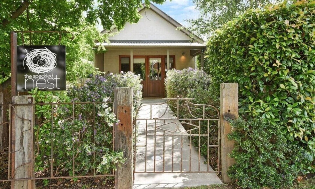 Millthorpe Apartment | The Speckled Nest - Self-contained studio home for 2 in a peaceful garden