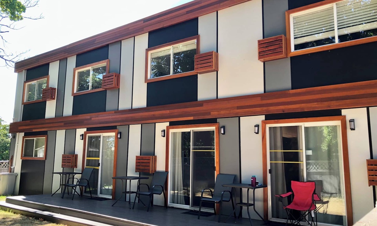 Regional District of Nanaimo Hotel | The Spot