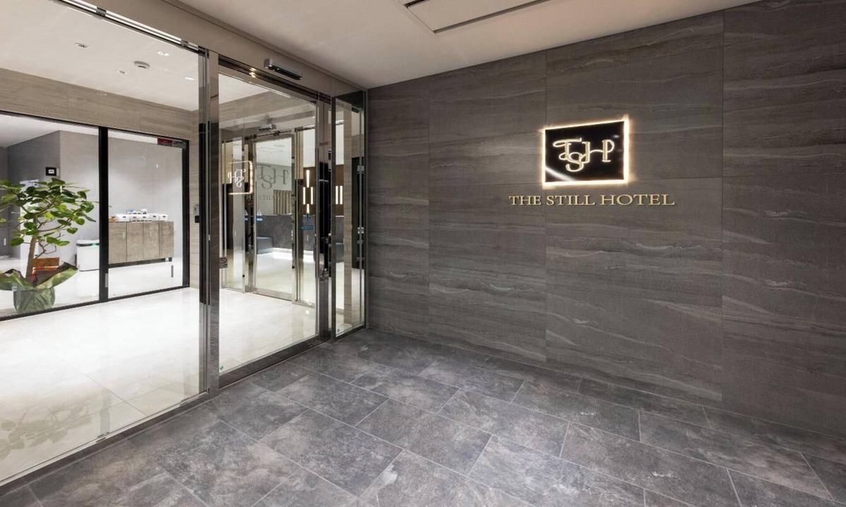 Ozu Hotel | THE STILL HOTEL