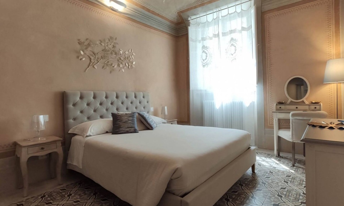 Pisa City Centre House | The Strullo - Two-Bedroom Suite