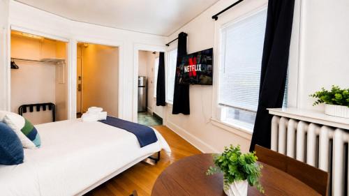 Broadway Apartment | The Studio at Hotel Olive - Capitol Hill