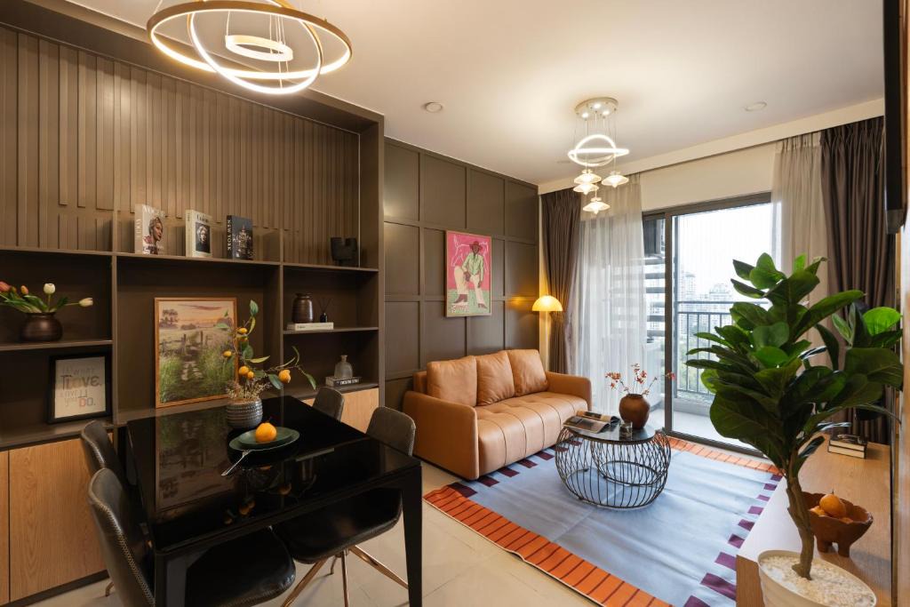 Thu Thiem Apartment | The Sun Avenue 2BR Sunset View Apt, 10 mins to D1