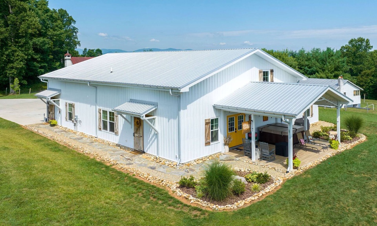 Alexander House | The Sunflower Barn