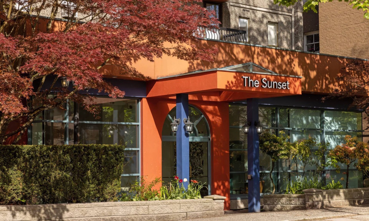 Davie Village Apartment | The Sunset Hotel West End