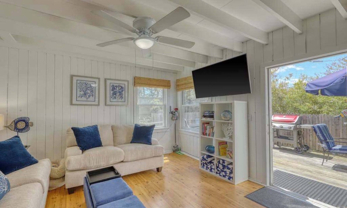 Ocean Bay Park Apartment | The Surfcomber Unit 3