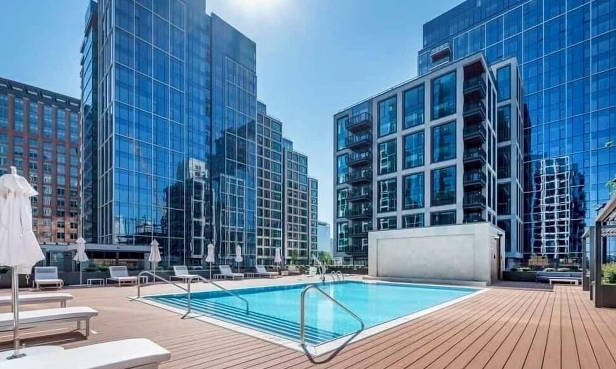 East Cambridge Apartment | The symphony residence