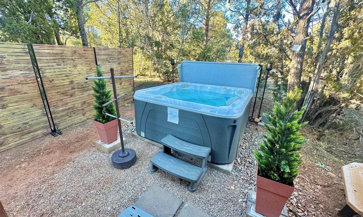 Heber Cabin | The Tamarack | Spa, Updated Décor, Pet Friendly!