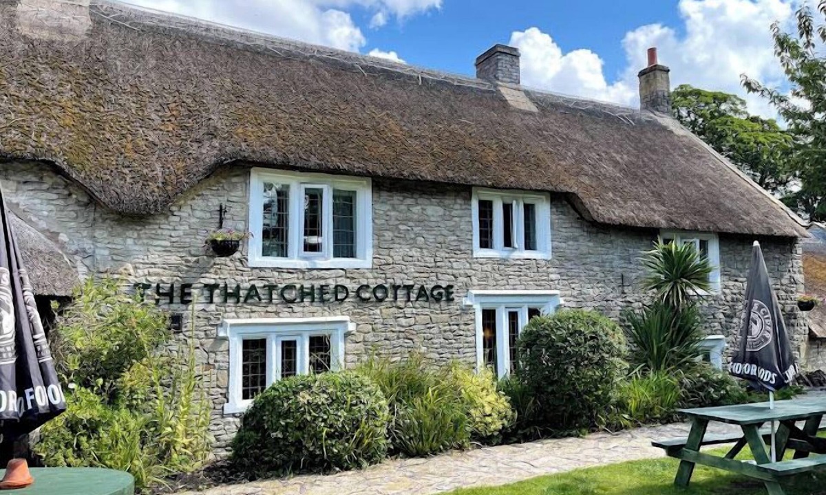 Cannards Grave Hotel | The Thatched Cottage Inn
