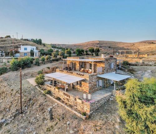 Koundouros Apartment | The Traditional Stone Villa