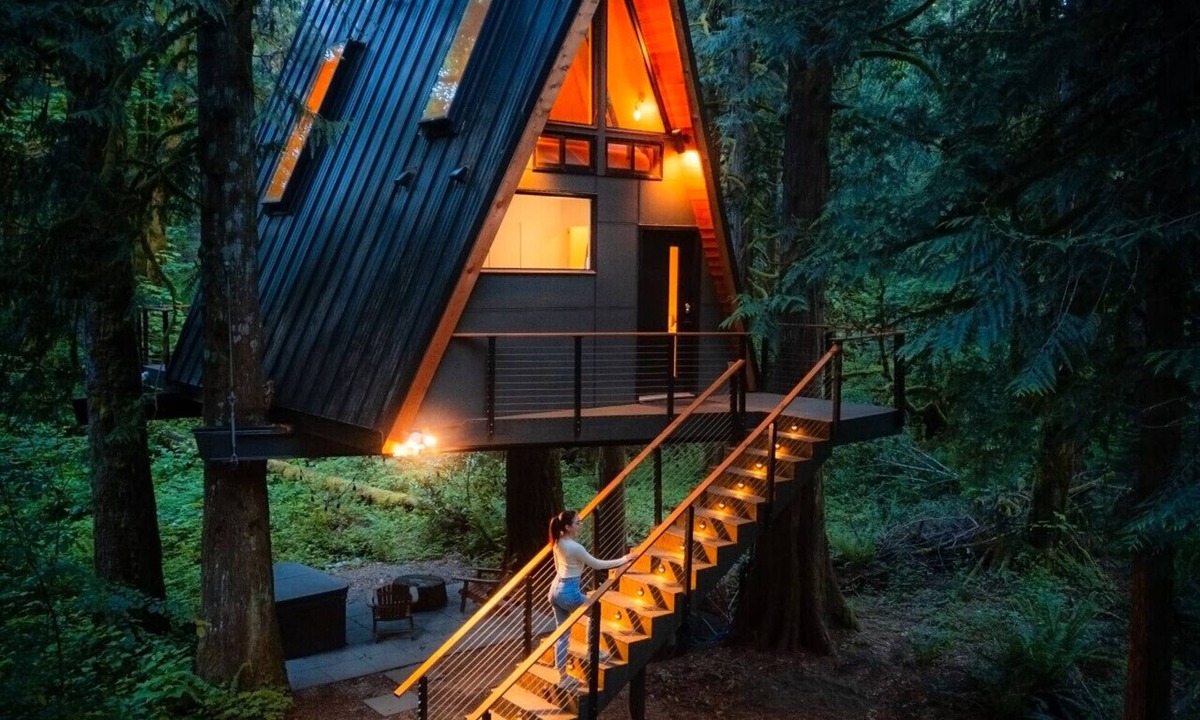 Index Cabin | The Treeframe Cabin- Hot Tub + Sauna + Cold Plunge