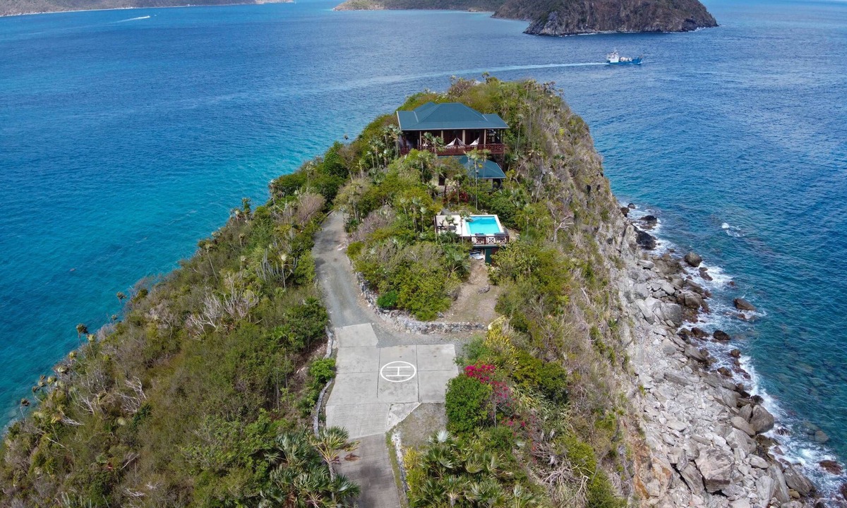 West End House | The Treehouse at Steele Point