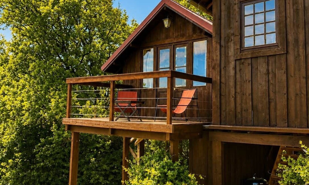 Montoillot House | The treehouse