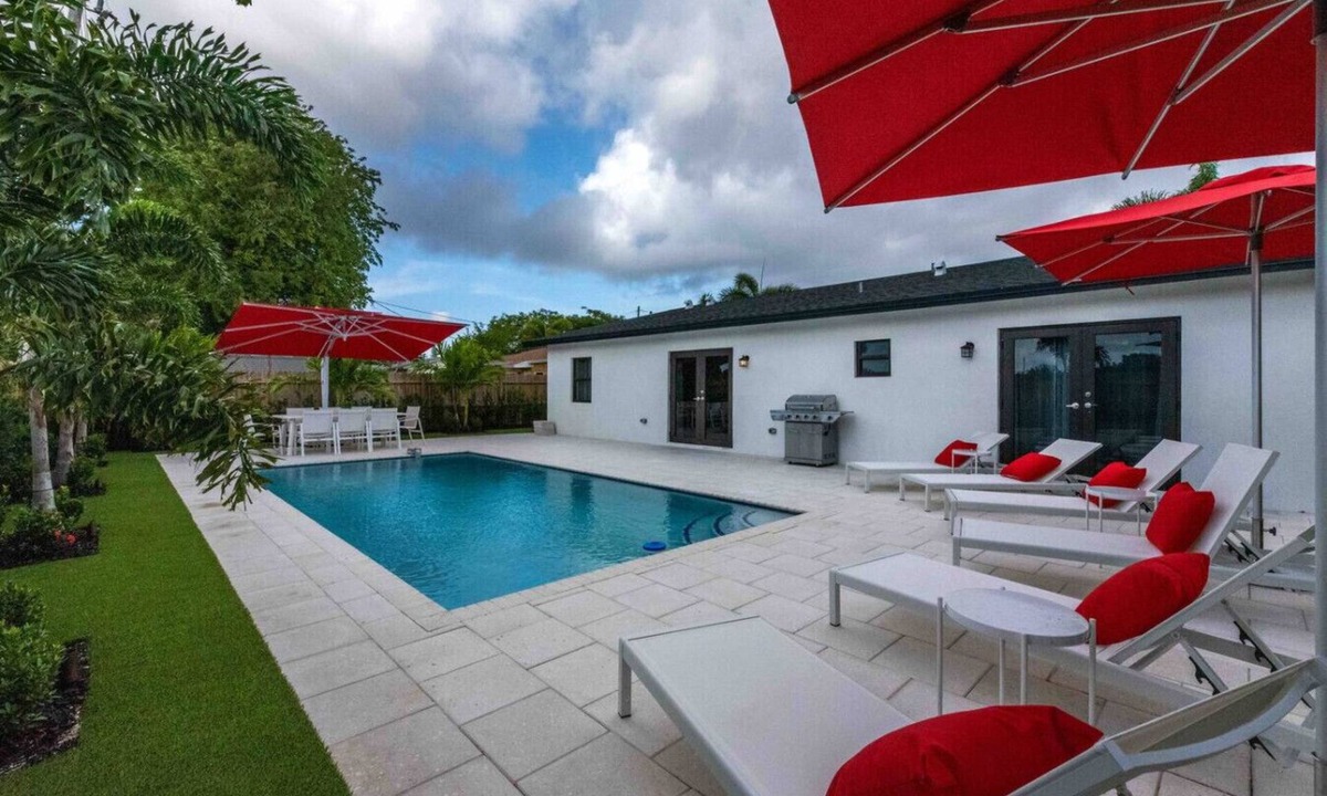 Delray Beach Apartment | The Ultimate Escape 4BR/3BA Pool Home in Delray