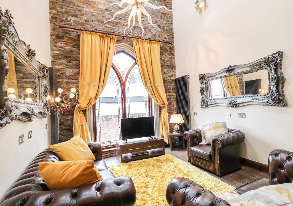 Lisnagunogue Apartment | The Upper Room