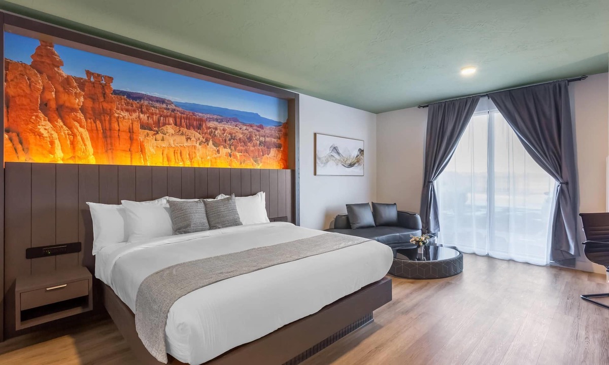 Parowan Hotel | The Valor, an Ascend Collection Hotel