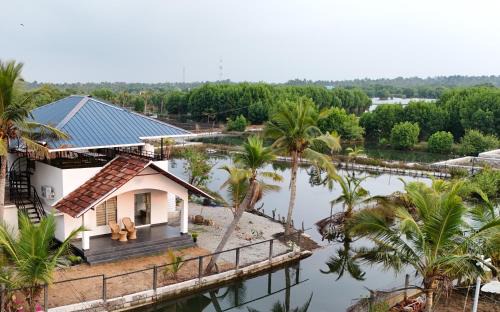 Munroe Island House | The Varghese Beth