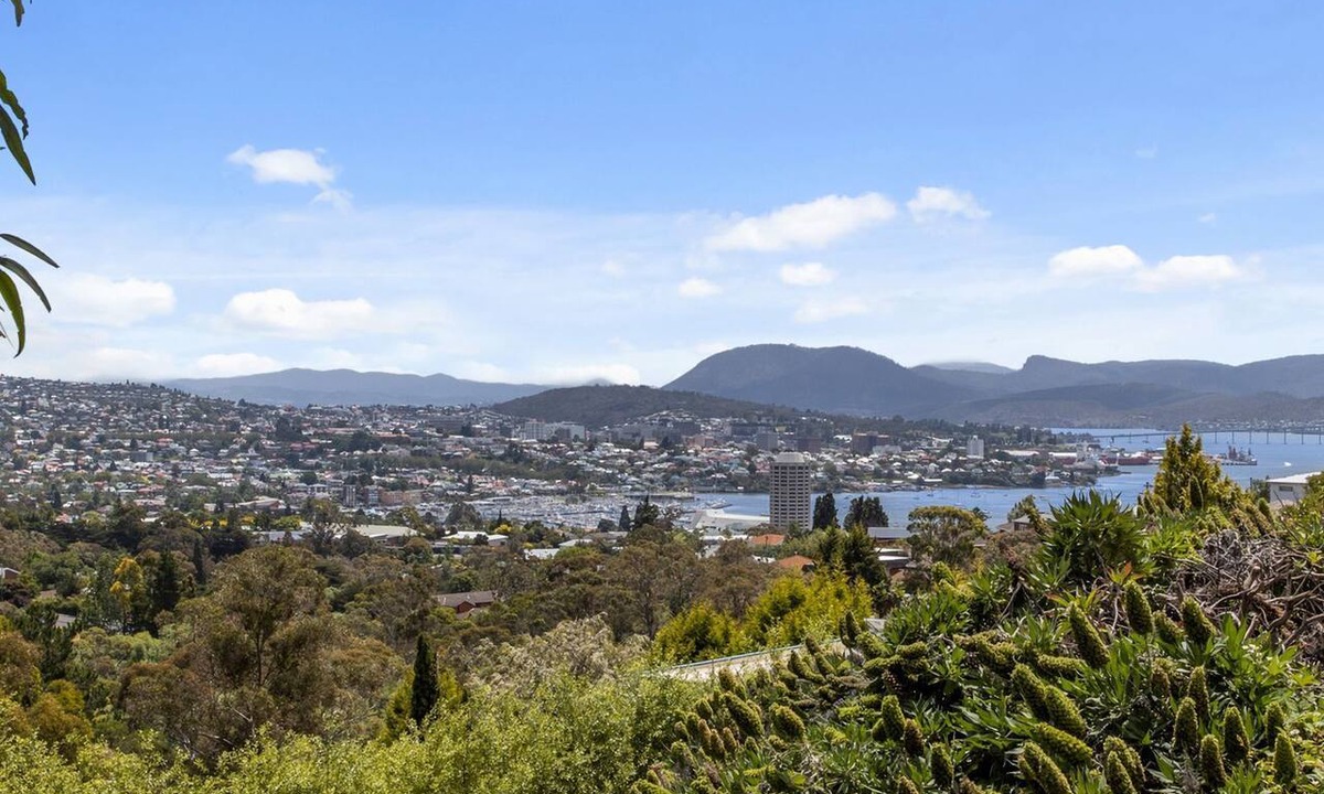 Sandy Bay Apartment | The View 2 bed unit with stunning Hobart outlook