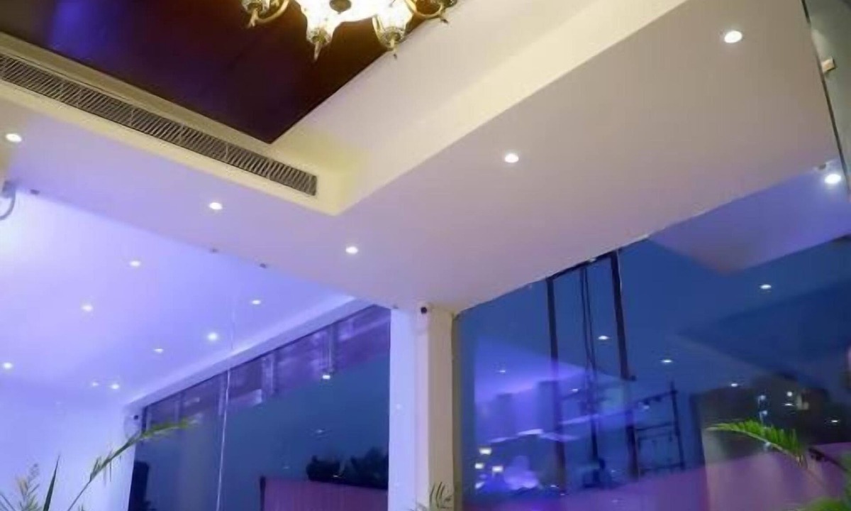Vrindavan Hotel | The Vrindwoods