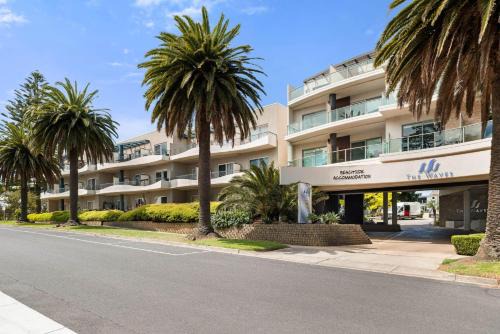 Cowes Apartment | The Waves Waterfront Studio Opposite Cowes Beach