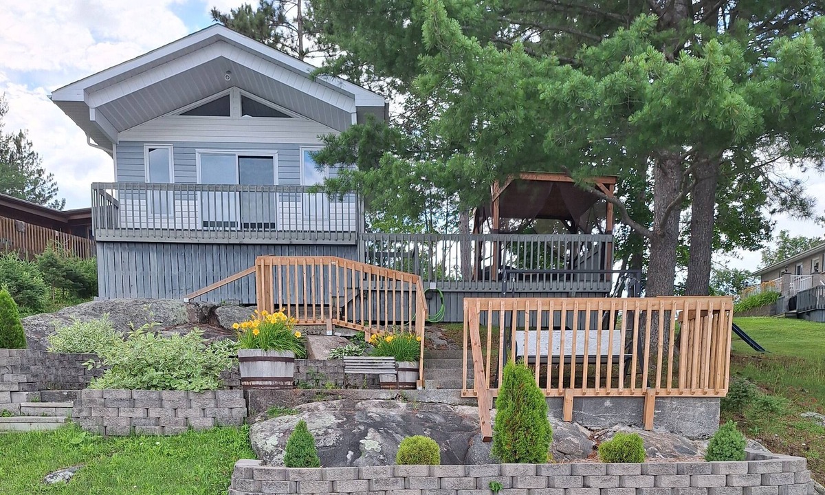 West Arm House | The West Arm Getaway STRSTC-2026-03