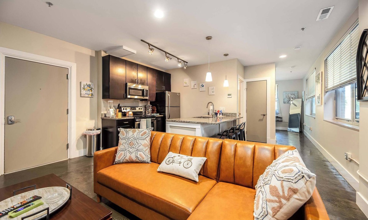 Roanoke Apartment | The West End Flats