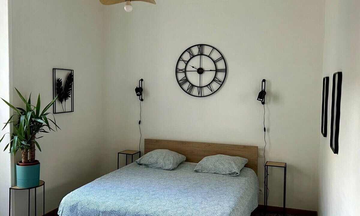 Lurs Apartment | The West - Studio with courtyard view - 1st floor