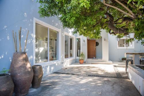 Hermanus Bed & Breakfast | The Whale on Main B&B