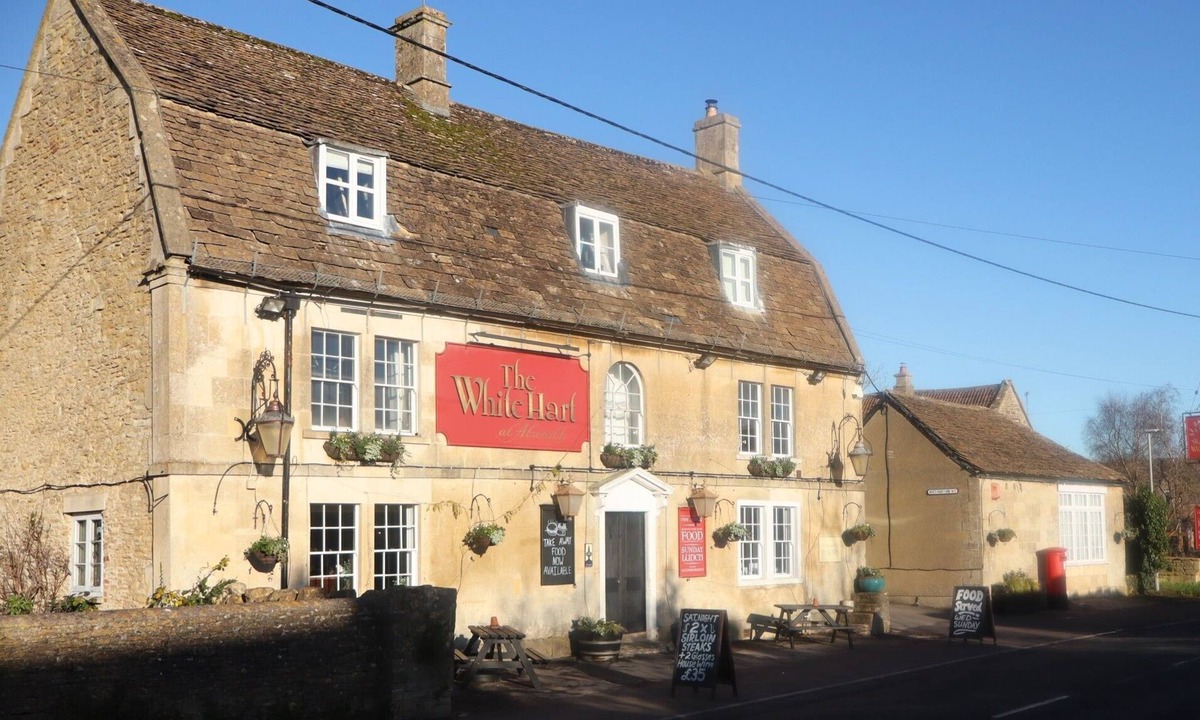 Atworth Bed & Breakfast | The White Hart