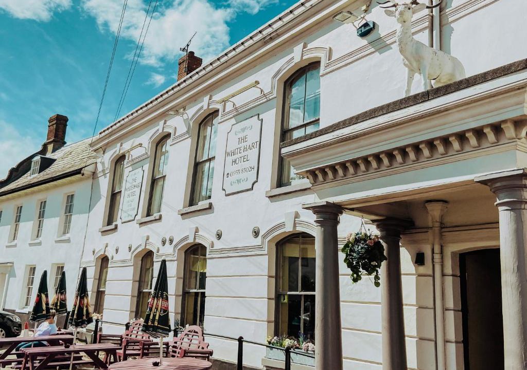 Hingham Hotel | The White Hart Hotel