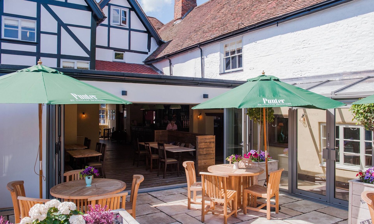 Overton Hotel | The White Hart, Overton
