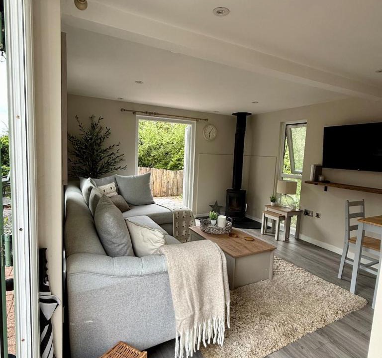 Hartwell Apartment | The Willow Annexe