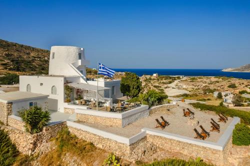 Psathi Hotel | The Windmill Kimolos