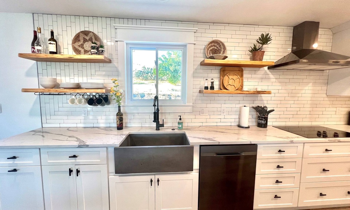 Gem County House | The WineDown- An Eagle Escape