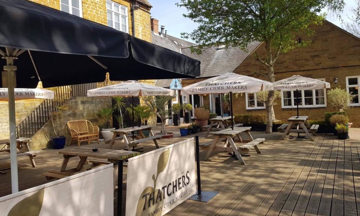 Earls Barton Hotel | The Worlds End